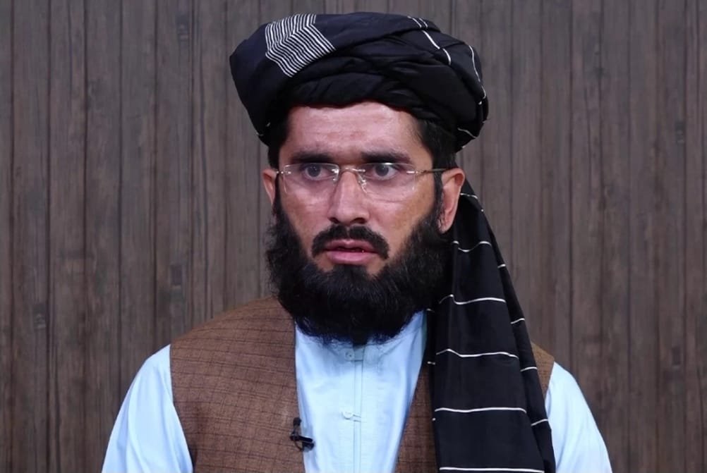 qbir5556's tweet photo. قاري سعید خوستی:
افغانستان په هېڅ صورت له جګړې ډار نلري، خو اوس نه غواړي چې په جګړه کې ښکېل شي.
هغه زیاته کړې، پاکستان په مستقیم او د خپلو ملېشو په واسطه غواړي چې افغانستان د جګړې لور ته راکاږي او د بې ثباتي لور ته یې بوځي.
نوموړي ویلي، افغان حکومت په هېڅ صورت پاکستان ته خپل https://t.co/CfqSbSxyde