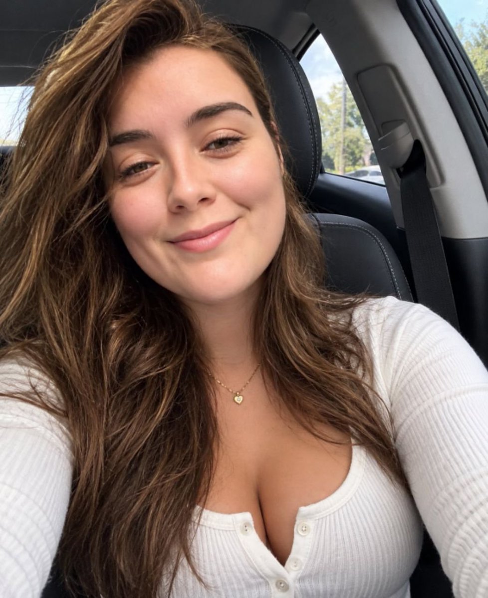 Cotedpabo184's tweet photo. Do you love sexy woman dear https://t.co/zUrznugdd5