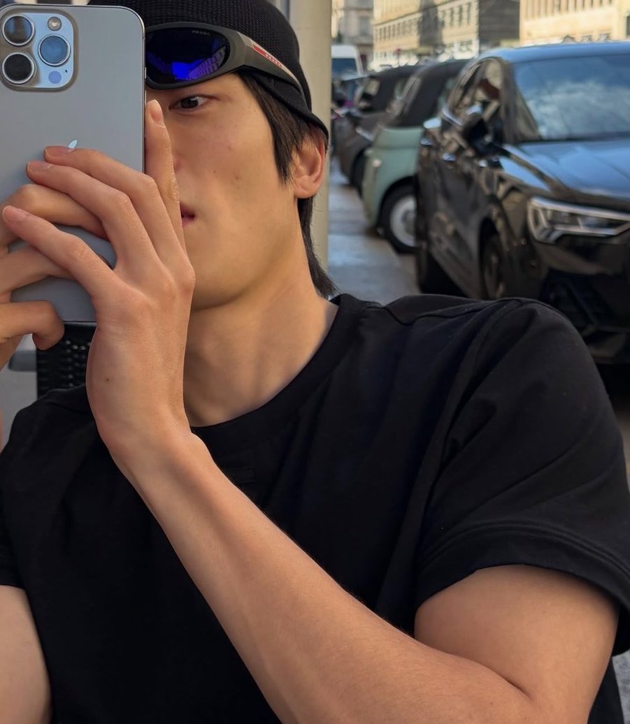 lovejaeminbunny's tweet photo. i want to rub my pussy all over his bicep and ride his bicep and cream all over his bicep and squirt all over his bicep and rub my overstimulated clit all over his bicep and pleasure myself on his bicep and armpit and cum so hard i lose sight in one eye and pee myself a bit https://t.co/6SpG1gOhfi