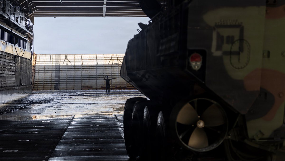 31stMeu's tweet photo. 📍U.S. Central Command area of responsibility
(May 24, 2026) 
#Marines conduct amphibious combat vehicle operations aboard forward-deployed Whidbey Island-class dock landing ship USS Comstock (LSD 45) in the U.S. Central Command area of responsibility, May 24, 2026. https://t.co/0aBZmEKdVa