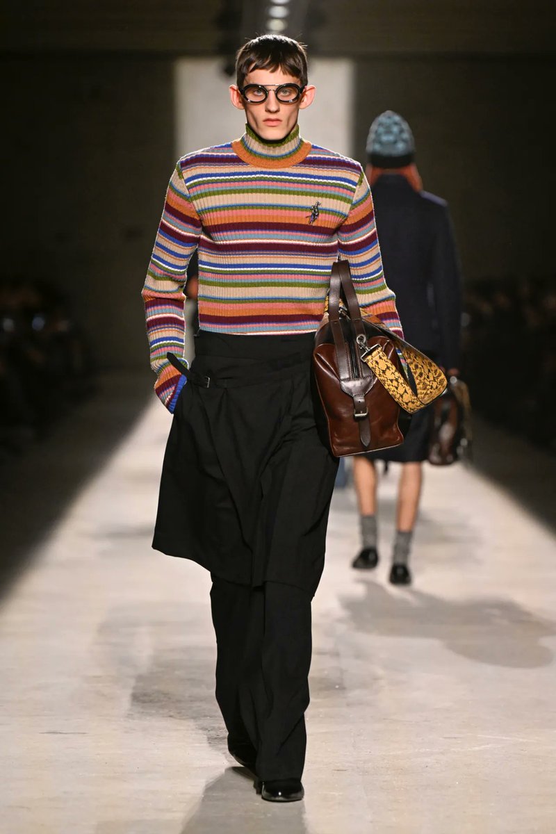 jakobguevara_'s tweet photo. Dries Van Noten Men's Fall 2026! 📸🎨 https://t.co/9ng7Y2Team