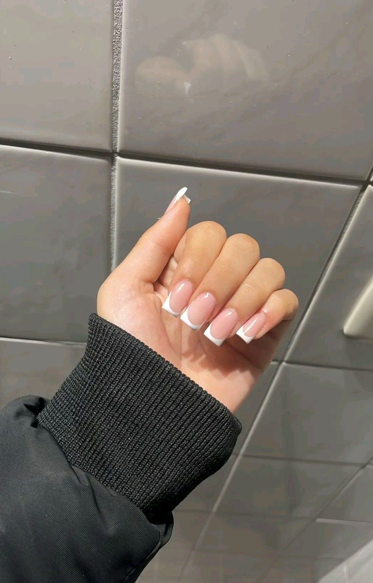 PrincessSafia18's tweet photo. Welke loser betaalt mijn nagels in ruil voor... kun je je voorstellen dat deze nagels in je keel terechtkomen?

Findomnl femdom tikkieslaaf geldslaaf https://t.co/Cuonj8glYU