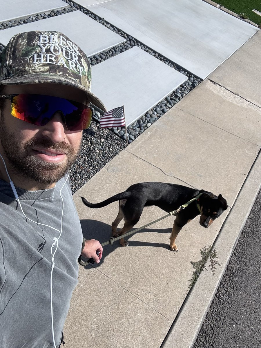 rvderman's tweet photo. if you’re not talking to ai super intelligence and building shit while walking your dog in the sun - maxxxxing  i just don’t know what to tell you  you’re probably ngmi https://t.co/G4pTasuYEZ