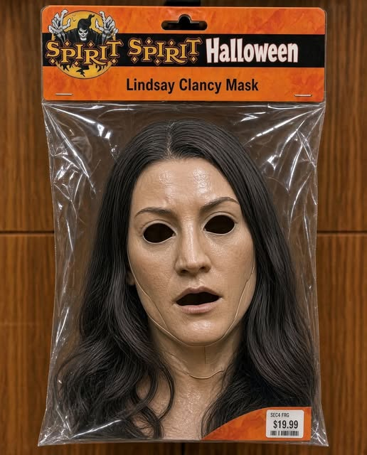 SaltyGoat17's tweet photo. WOW!!  They really captured her soulless eyes didn't they? https://t.co/fvTJfDA997