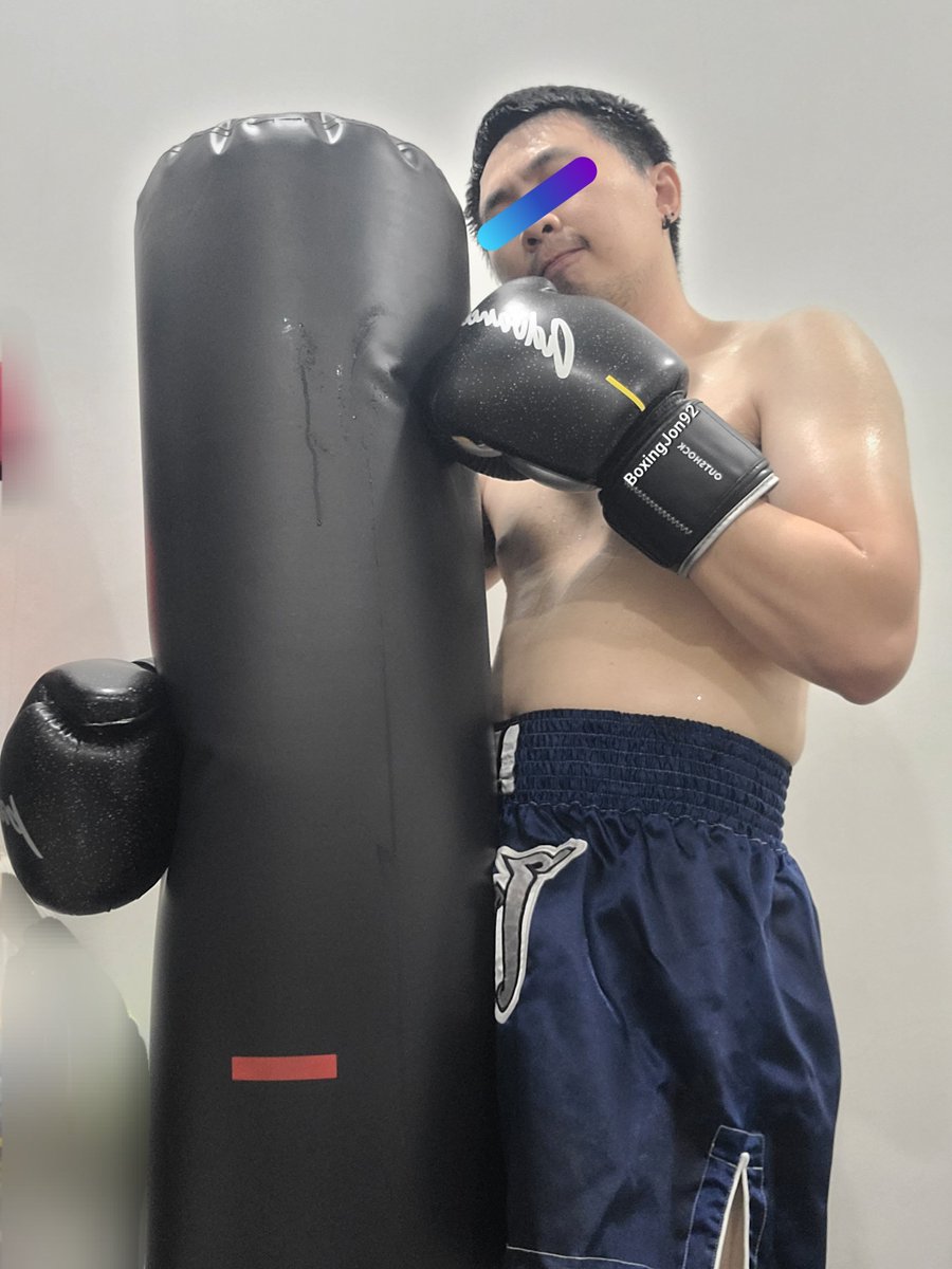 BoxingJon92's tweet photo. Friday 🥊🥊 https://t.co/fGYoWCujM9