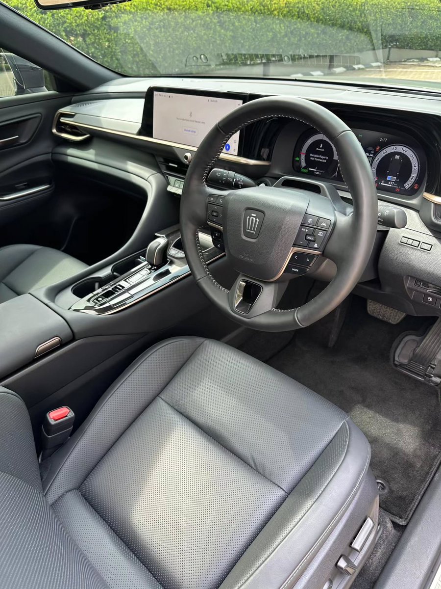 nocarcontext's tweet photo. oyota Crown Sport SUV CBU 🩶🩶 https://t.co/JJva9frG9q