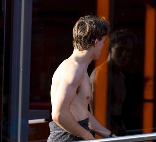 pitlanep1astri's tweet photo. anyone up remembering how oscar wanders the motorhome NAKED???? https://t.co/niaqRaWiAa