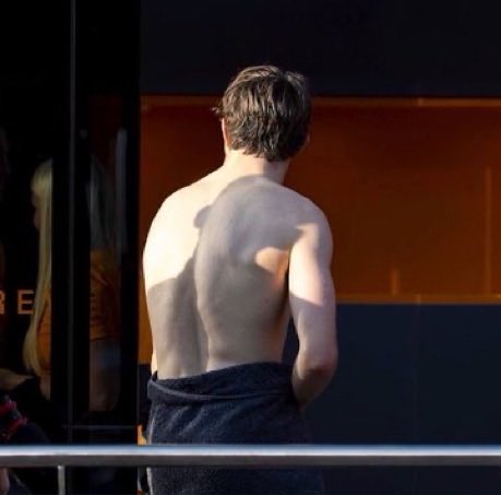 pitlanep1astri's tweet photo. anyone up remembering how oscar wanders the motorhome NAKED???? https://t.co/niaqRaWiAa