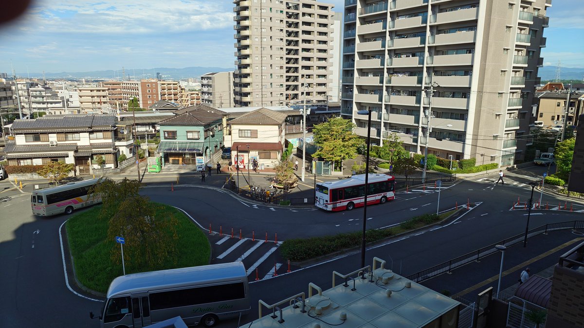 dentist_trust's tweet photo. 大阪枚方のたかはま歯科医院です　おはようございます　9月25日㈮天気晴れ🌤️気温摂氏22℃風おだやかです　本日も平常通り診療致します　午前中の訪問口腔ケアは大阪府枚方市交北にございます社会福祉法人大阪府母子寡婦福祉連合会枚方市立特別養護老人ホームサンポエムひらかたに歯科衛生士２名にてお伺い致します