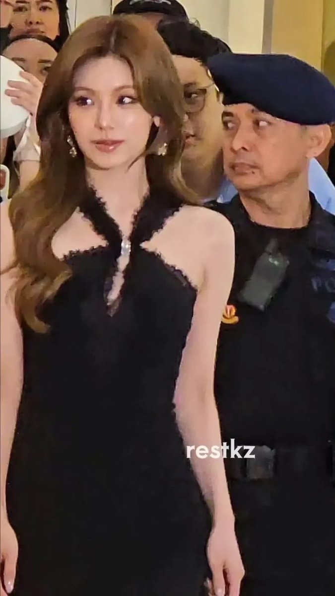 utnligeeea's tweet photo. cảm ơn nhé hàn quốc ơi. mến thương lắm hàn quốc ơi https://t.co/UxhVMHLwir