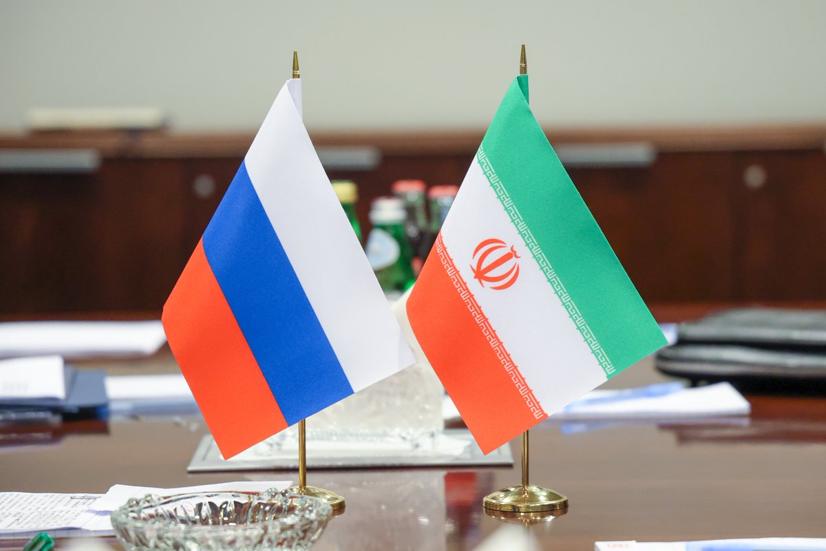 mfa_russia's tweet photo. 🤝 On Sept 24, FM #Lavrov met with Iran’s FM @araghchi at #UNGA81.

❗️The Foreign Ministers stressed that there is NO alternative to a diplomatic settlement of the crisis provoked by the unlawful actions of the US &amp; Israel.

https://t.co/T21iXrslgz https://t.co/Q0KMqQ0Gqq