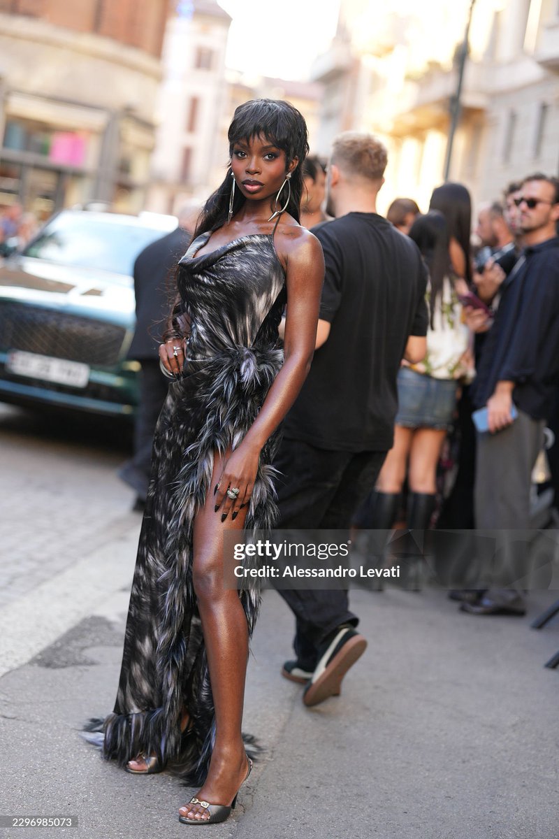 nicolandriainfo's tweet photo. 📸 Olandria for the Roberto Cavalli SS27 Show via gettyimages!

OLANDRIA ROBERTO CAVALLI SS27 #OlandriaxRobertoCavalli #RobertoCavalliSS27 https://t.co/MNf7UKIoHR
