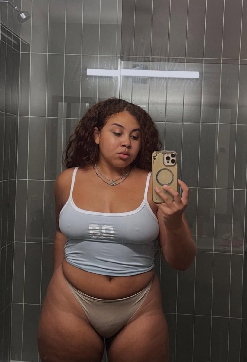 leahlink01's tweet photo. I’m pretty so as my pussy 😊❤️
Daddy book legit meet up &amp; ft show with me.

#ncfreaks #Fayettevillefreaks #910freaks #ncmeets https://t.co/uoew7kaU4H