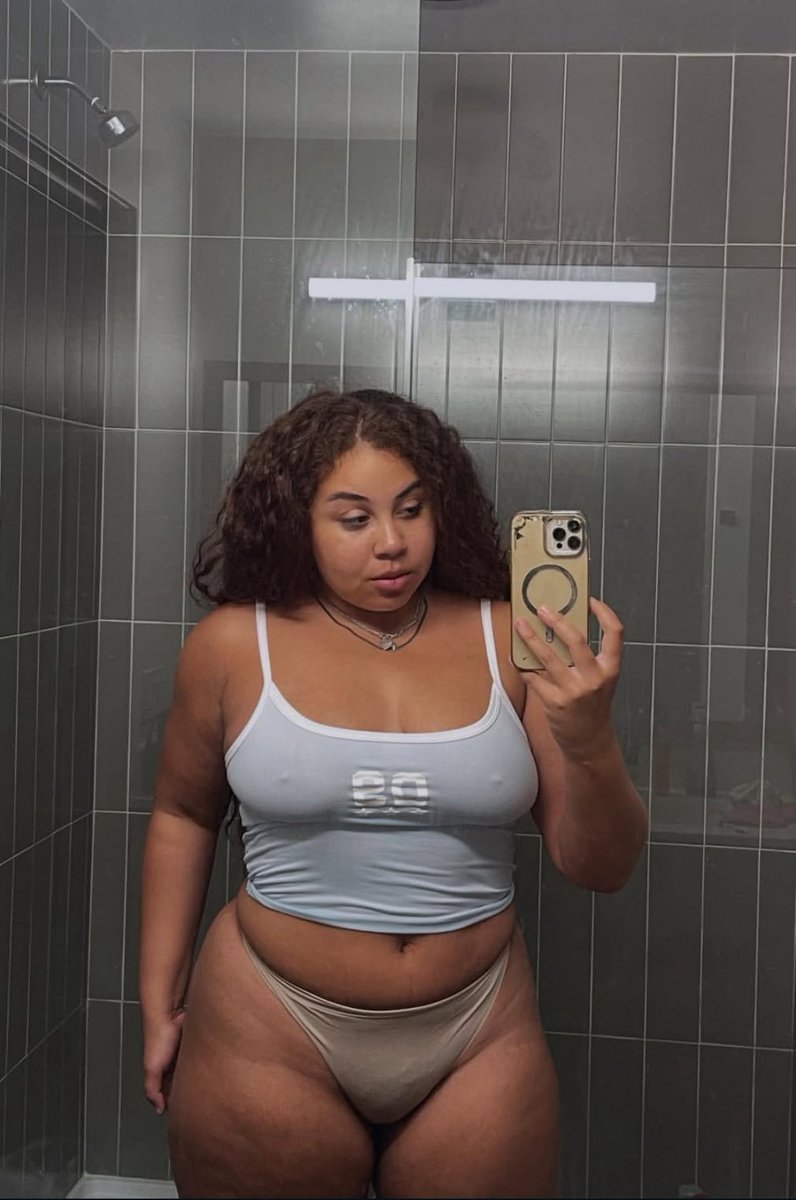 leahlink01's tweet photo. I’m pretty so as my pussy 😊❤️
Daddy book legit meet up &amp; ft show with me.

#ncfreaks #Fayettevillefreaks #910freaks #ncmeets https://t.co/uoew7kaU4H