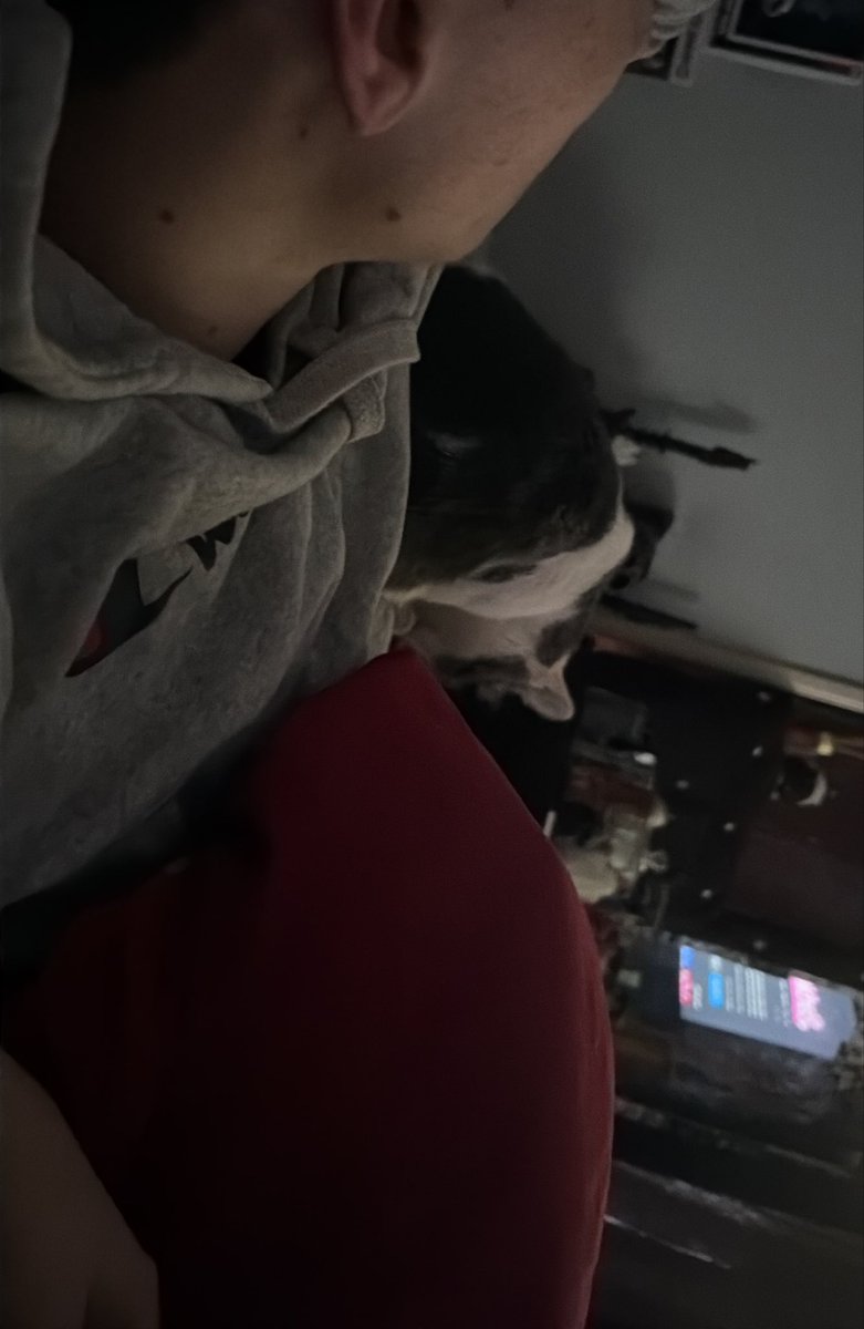 CHERRY___BABY's tweet photo. she loves her daddy https://t.co/96Hxt9l0ba