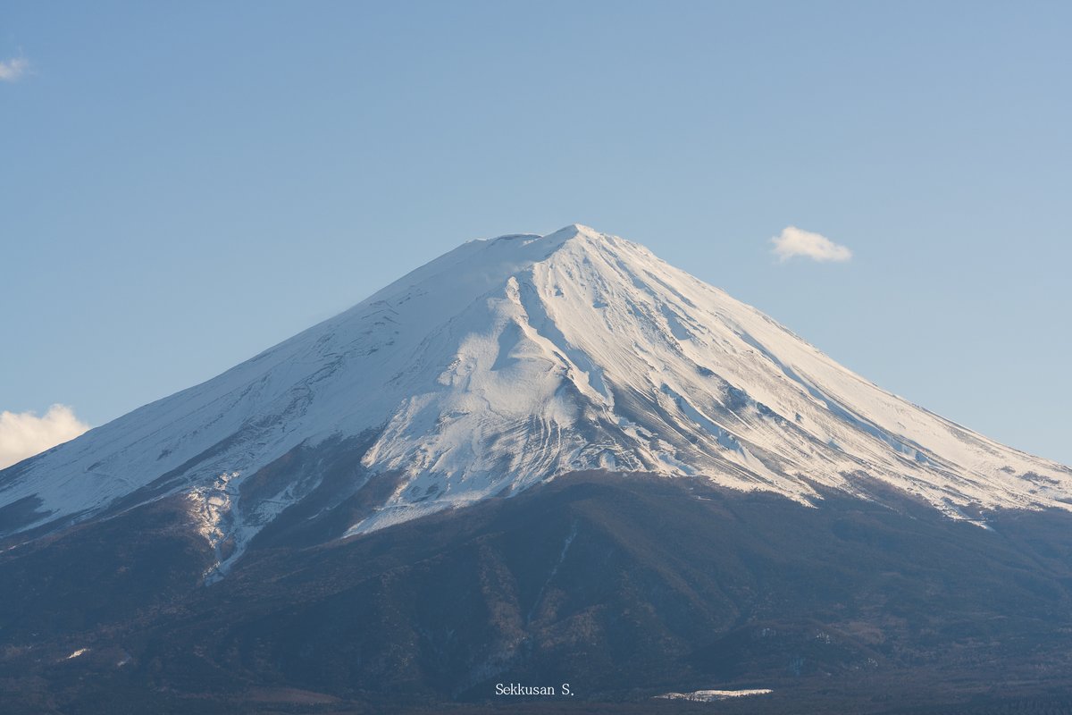 sekkusanphoto's tweet photo. 富士山
ขอแนะนำสถานที่ถ่ายภาพภูเขาไฟฟูจิ

Lake Kawaguchi
แนะนำแสงเช้าและช่วงบ่ายแก่ ๆ เพราะตอนสายถึงบ่ายแสงจะแข็ง
Time: Early morning or late afternoon
Maps: https://t.co/LSkujv50C0 https://t.co/2JQd7mE9nD