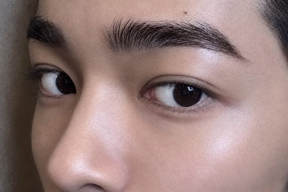 tetecoidezinha's tweet photo. his eyebrows are so pretty https://t.co/Rhg2D0XXfz