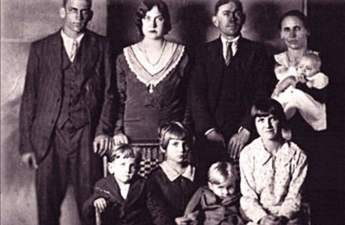 DonMike_X's tweet photo. The Sodder Children Disappearance —West Virginia, USA

Christmas Eve, 1945.

At around 1 a.m., the Sodder family’s home in West Virginia caught fire.

George and Jennie Sodder escaped with some of their children, but five children were still inside.

The family searched the burned remains afterward.

And that’s where the story became disturbing.

They never found the children’s bodies.

The parents eventually became convinced that their children had not died in the fire. They reported strange details surrounding the night including a telephone line that had been cut and reports of suspicious activity around the house.

For decades, the Sodders kept a billboard along the highway showing photographs of the missing children.

They never stopped looking.

Five children vanished on Christmas Eve and their parents spent the rest of their lives believing the fire wasn’t the whole story.

That case remains one of America’s most haunting unsolved disappearances.