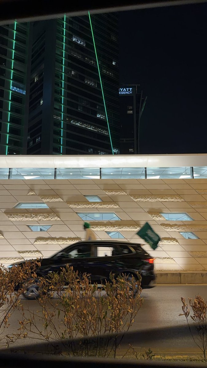 lx_77ii's tweet photo. مستمرين ف الاحتفال 👏💚 https://t.co/Rli2CGPMAx