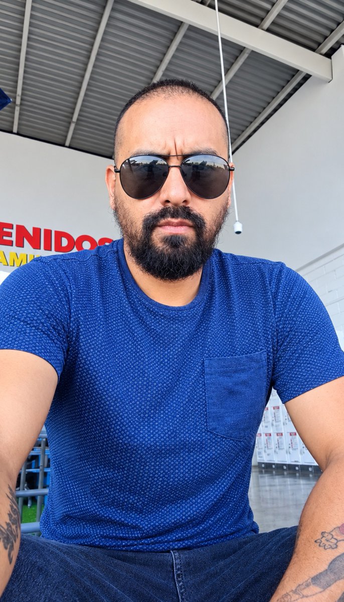 Elbabo_90's tweet photo. Está enojado o quiere beso jaja 😂😃 https://t.co/QWgq1XYlGE