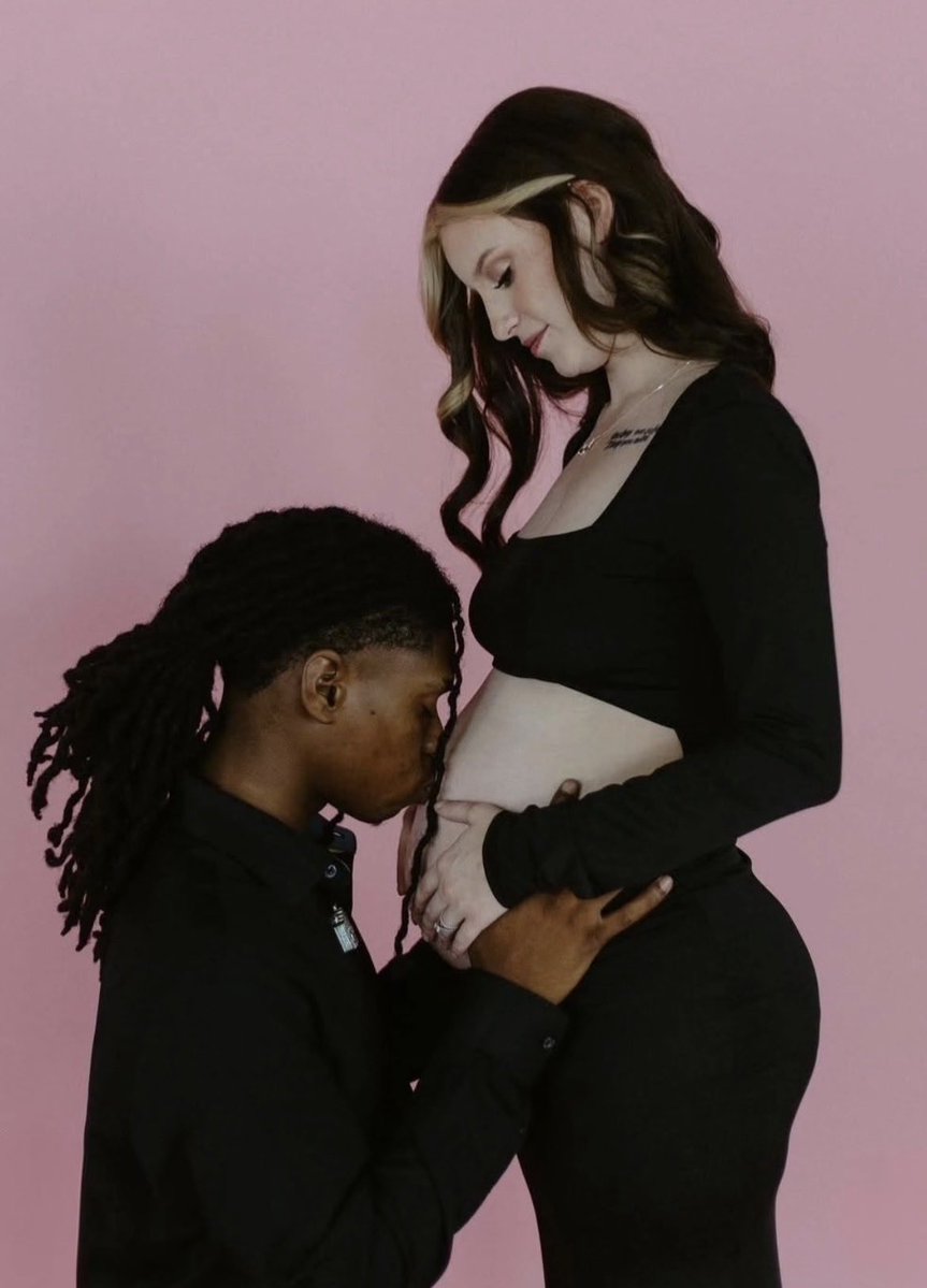 Idontgiveafk82's tweet photo. White women everywhere are saying NO to racism and having the type of families they have always wanted. https://t.co/puH9Abhuqu