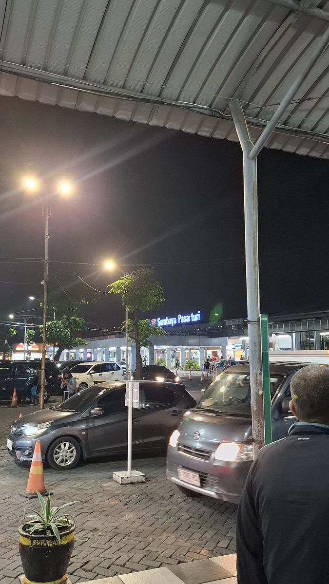 Lebahdewasa's tweet photo. Hallo....
#surabaya #gaysurabaya https://t.co/ZP4A8RfcAE