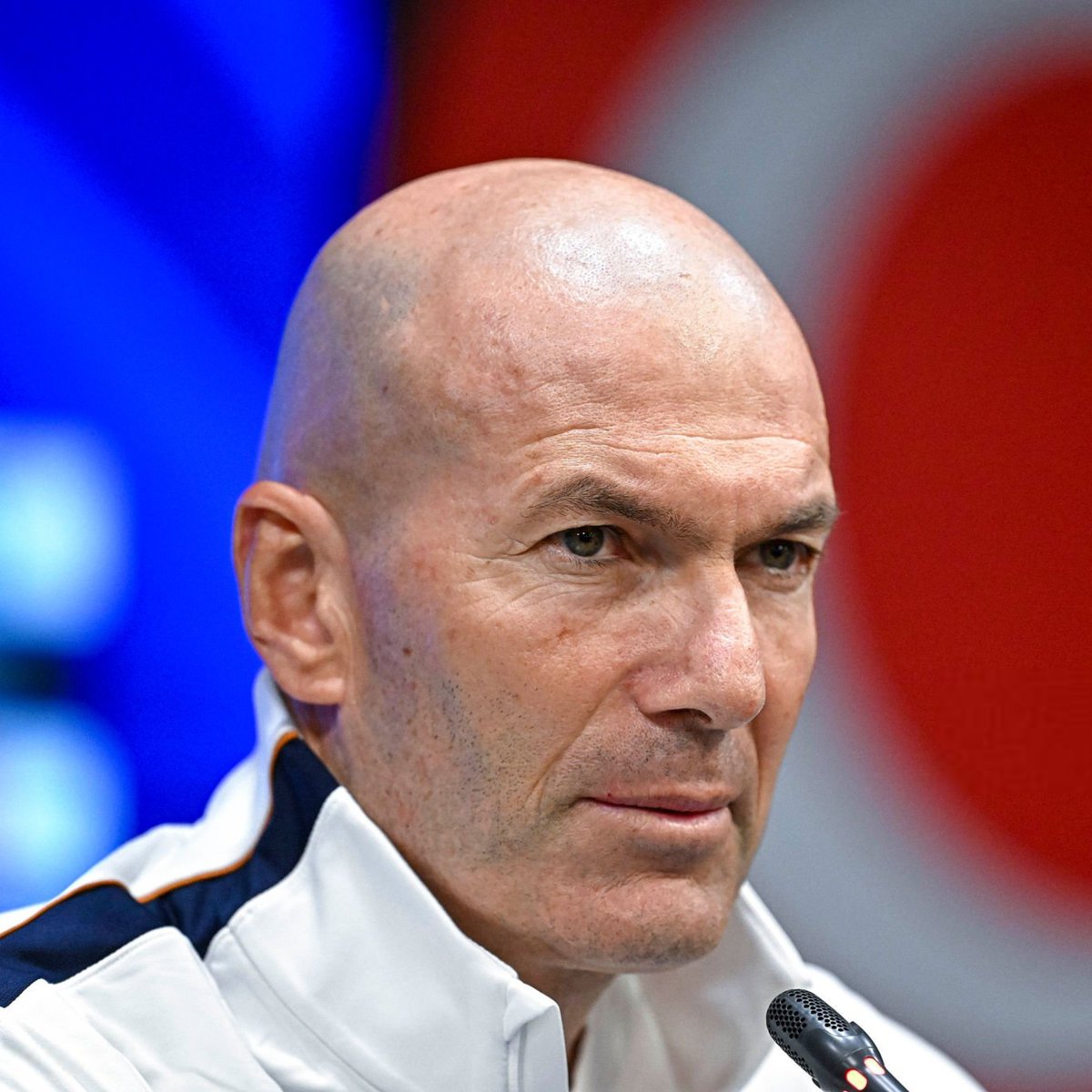 TouchlineX's tweet photo. 🚨 𝗡𝗘𝗪: Zinedine Zidane has designated Manu Koné as the man responsible for the balance in France's midfield. 

Zidane will use a midfield trio, and Koné will have the MOST important job. https://t.co/o6XBIOi9S8