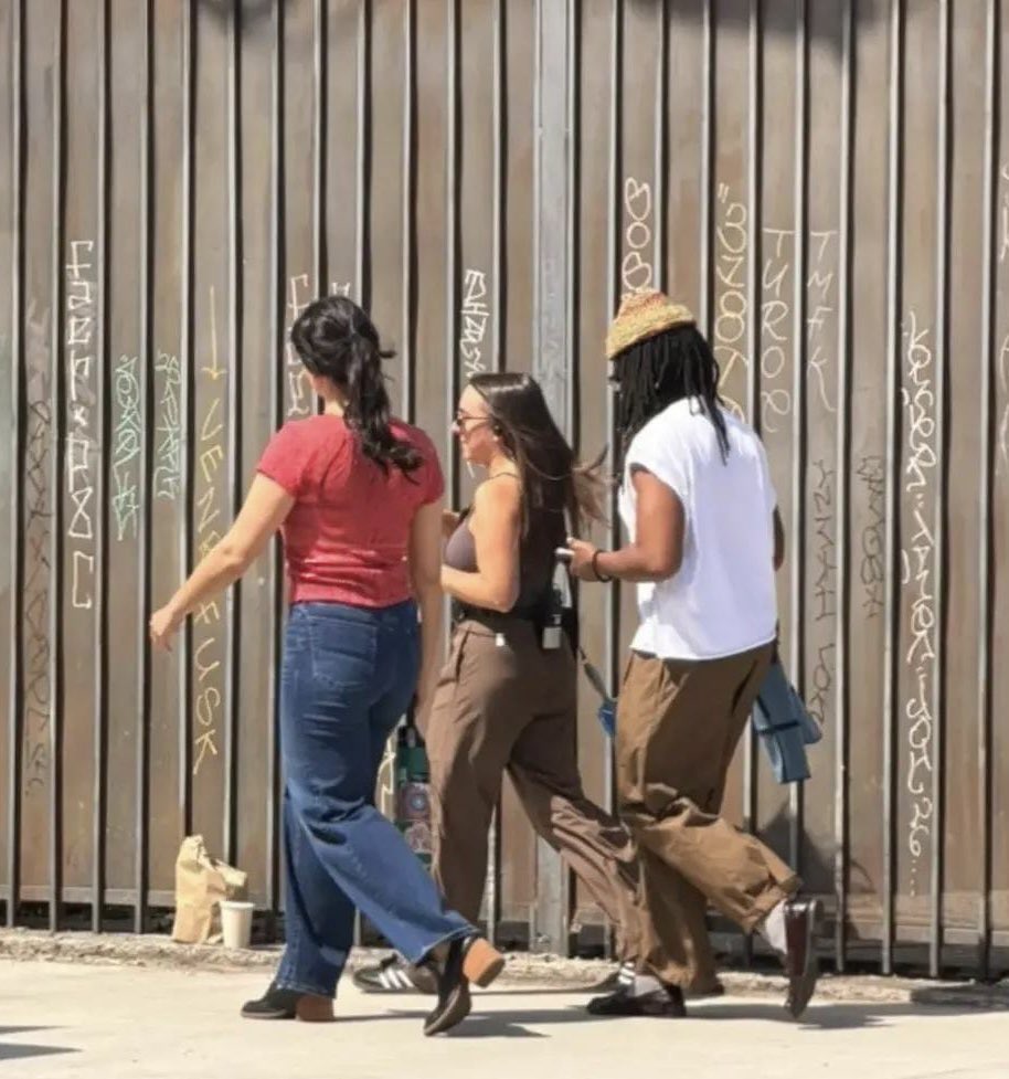 MelissaOneilBra's tweet photo. 🔎 | Melissa ONeil encontrada hoje em Los Angeles gravando para The Rookie

📸 : carlooseduardo18 https://t.co/xUF7jav63N