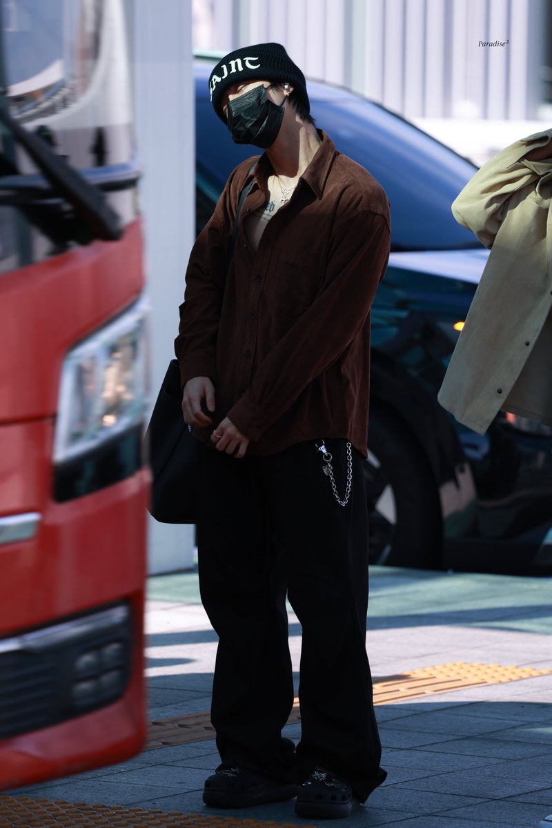 914soup's tweet photo. 260924 ICN

shoe charms 

#han #hanoutfits https://t.co/dd2NoN3EJx