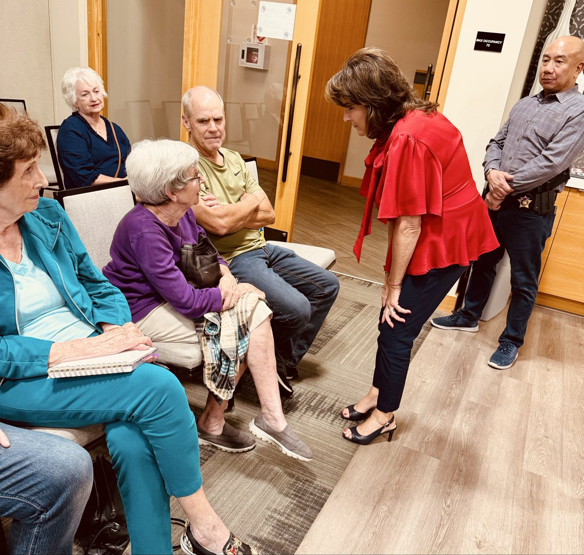 SineKerr's tweet photo. Hearing the same thing from women across Arizona this week:

Katie Hobbs doesn’t care about our kids and won’t keep our families safe.

She’s vetoed tax cuts, child safety bills, and now she’s lost 760K acre feet of water for our state.

Arizona women want CHANGE! https://t.co/NMegIC03xm