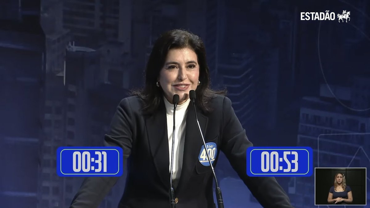 Higordopovo's tweet photo. Simone Tebet, debate São Paulo hoje:

“Se o Flávio subir a rampa do Planalto, ele não vai subir sozinho: ele leva com ele o Comando Vermelho e a milícia do Rio de Janeiro.

Será um caso histórico onde o crime organizado comandará o país direto da sede do Presidente da República Federativa do Brasil.”