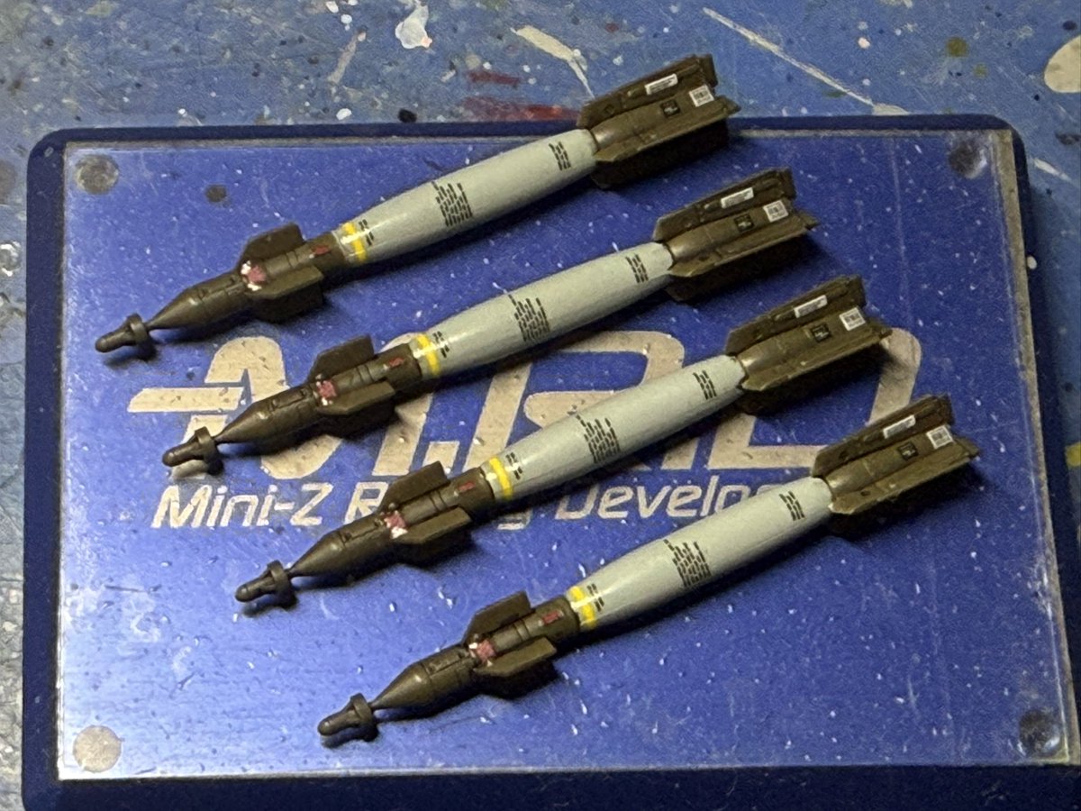 capybara_works's tweet photo. 爆弾を作っている( ˘ω˘ )
#タミヤ
#ウォーバードコレクション
#F14D
#トムキャット https://t.co/5t01mZx0bf