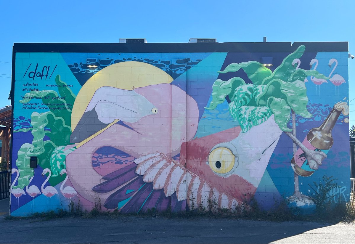 BethGinYGK's tweet photo. #BuildingMural #StreetArt #PaintedSpaces #PublicArt #YGK 😍 https://t.co/2ozxr1Intf