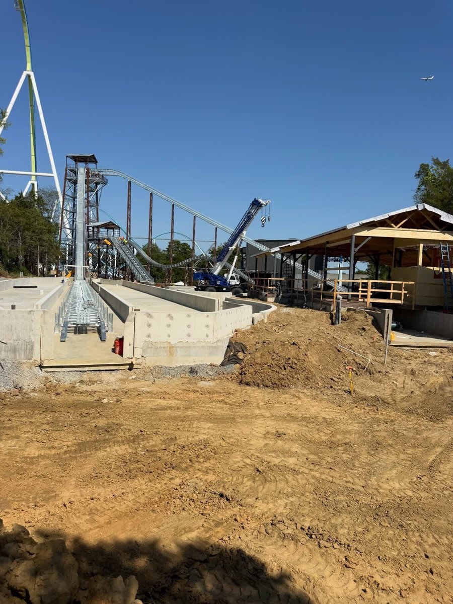 aceonlineorg's tweet photo. Rip Roarin’ Falls is coming to life at Carowinds! 

Set to open next season, the record breaking 100ft drop has been topped off and the layout by WhiteWater West is really starting to take shape! 

📸: coaster.haunts.darkrides

#RideWithACE #Carowinds https://t.co/Tp90SIZiaR