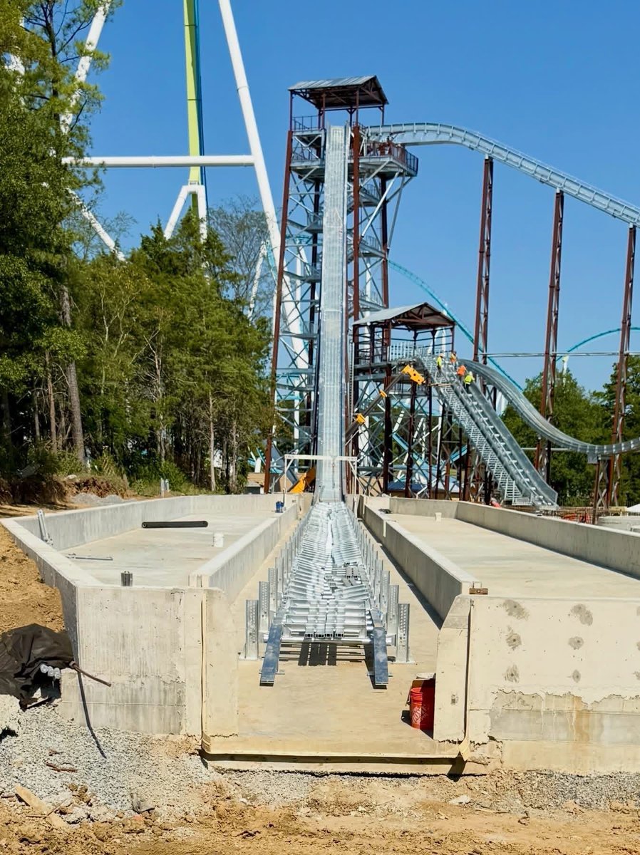 aceonlineorg's tweet photo. Rip Roarin’ Falls is coming to life at Carowinds! 

Set to open next season, the record breaking 100ft drop has been topped off and the layout by WhiteWater West is really starting to take shape! 

📸: coaster.haunts.darkrides

#RideWithACE #Carowinds https://t.co/Tp90SIZiaR