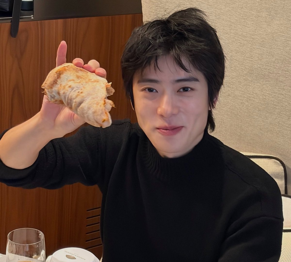nunujaeh's tweet photo. บี๋ เธอหล่อที่สุดในโลกเลยอ่ะ https://t.co/2sbya6sssM
