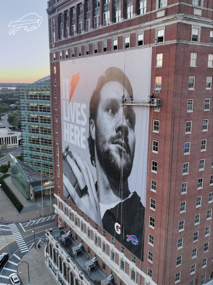 BuffaloBills's tweet photo. It’s here and it’s beautiful. 🤩

@JoshAllenQB | #BillsMafia https://t.co/pjhaAlVkvD