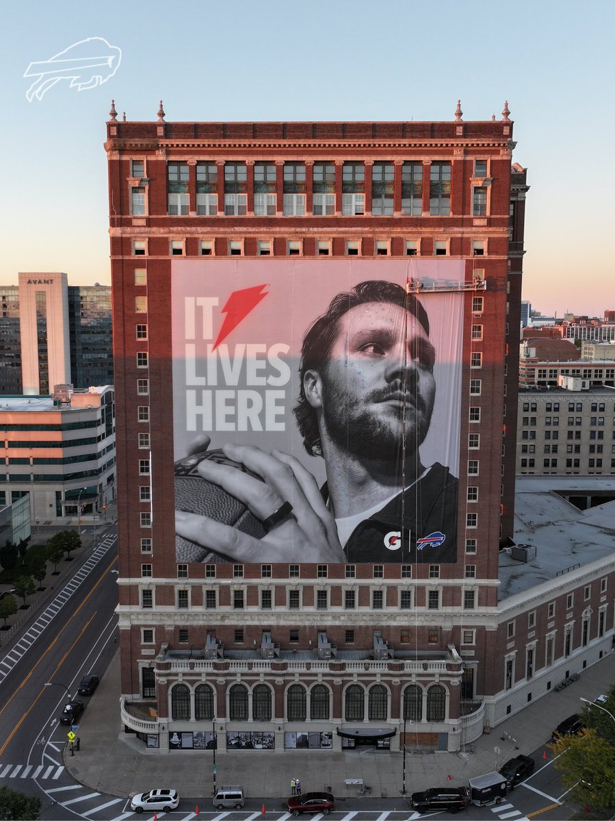 BuffaloBills's tweet photo. It’s here and it’s beautiful. 🤩

@JoshAllenQB | #BillsMafia https://t.co/pjhaAlVkvD