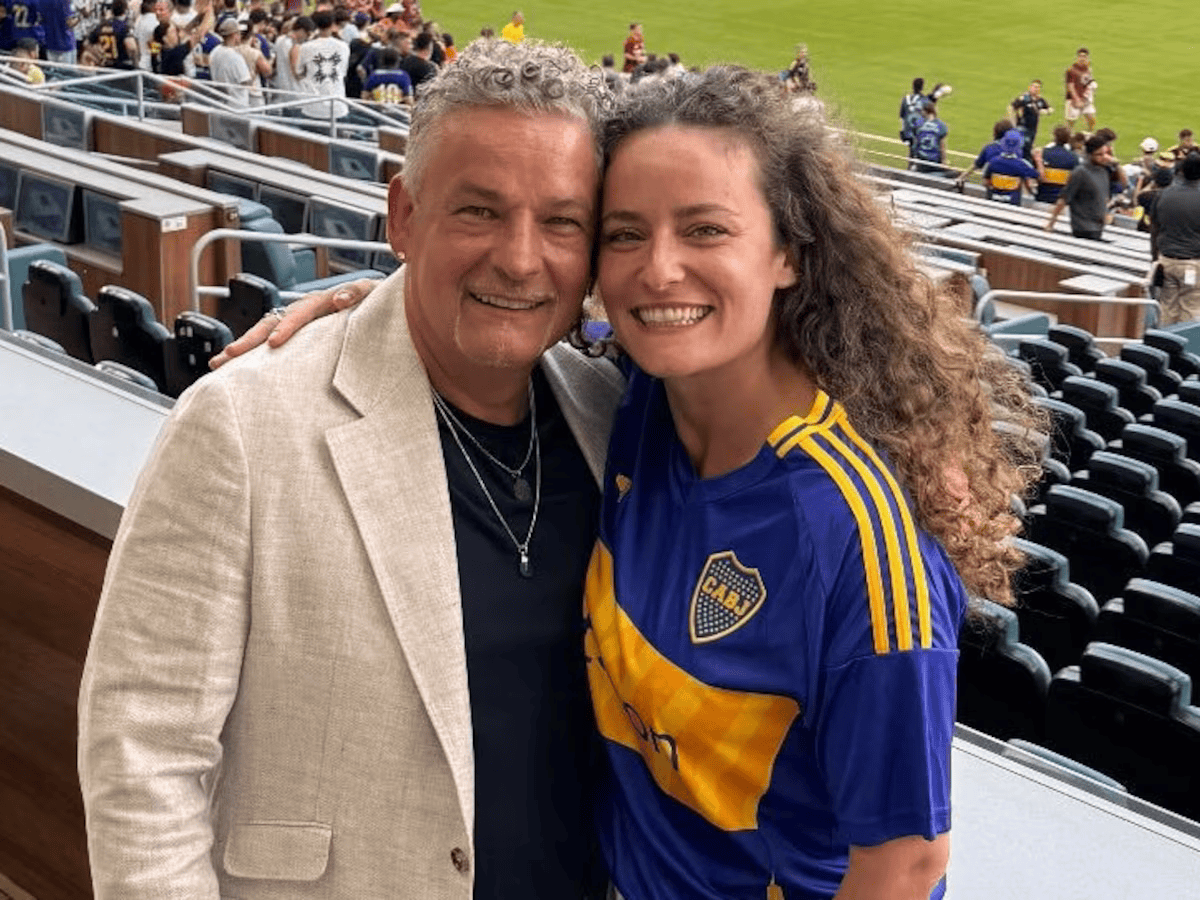 TikiTikiBJ's tweet photo. "Mi papá no hincha por ningún equipo más allá de Boca. Nosotros crecimos a pan, fútbol y Boca. Con las canciones de Boca en el auto a todo volumen a las siete de la mañana, cuando nos llevaba al colegio"- Valentina Baggio, hija de la Leyenda Roberto Baggio https://t.co/2iqkb1wR6D