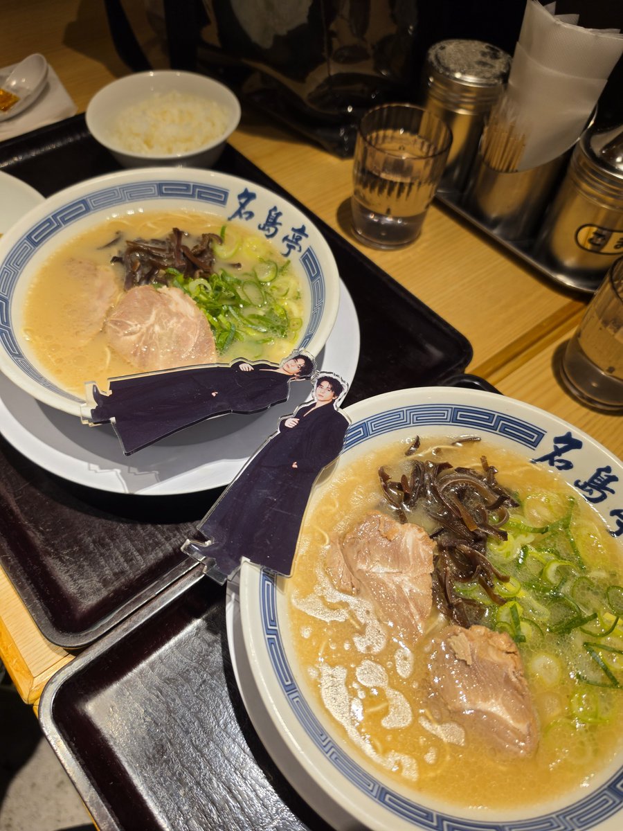 nishitteru_61's tweet photo. Tシャツ作ってDVD鑑賞会してCHANEL行って締めがラーメン
かおるちゃんいつもありがとー🖤 https://t.co/ZRnV0XjIgc