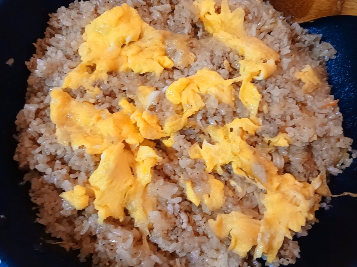 yott_chan's tweet photo. お弁当…挽肉キムチャーハン…クリチーおしるこ…クリチーあんサンド
出来ることを1歩ずつ確実にやってく〜
 #お弁当  #おうちごはん https://t.co/k4RX43LSjN
