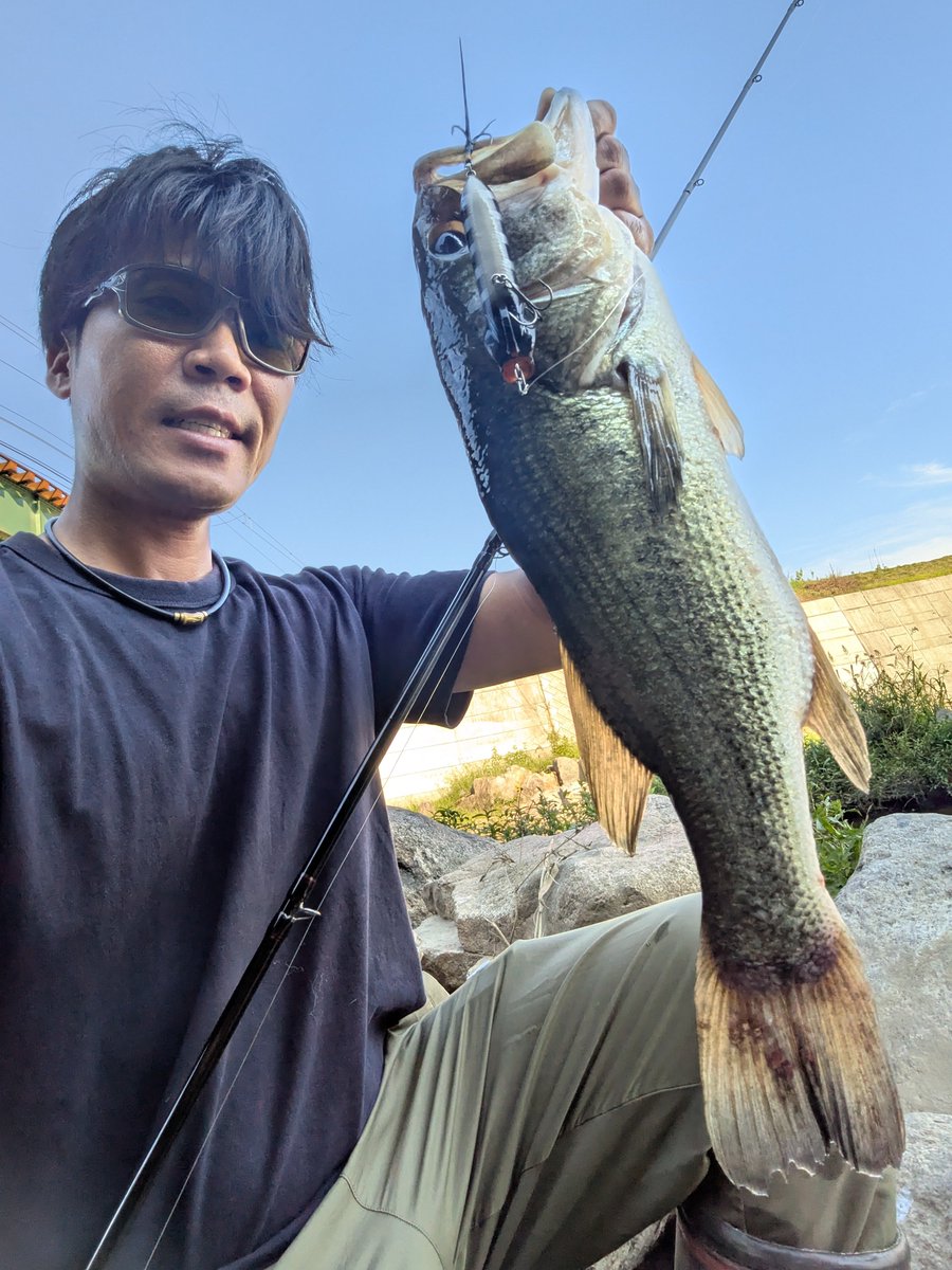fe_1996ytt's tweet photo. 直近の釣行〜
ヨンパチとコバッチ(笑)
痩せてたけど派手にトップで出てくれてありがとね😂 https://t.co/JrZaCIKFVC