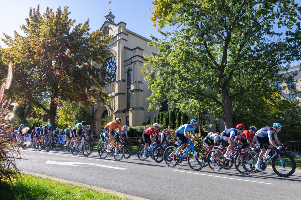 Saudi_Cycling's tweet photo. أبطالنا يخوضان منافسات بطولة العالم 👏🏼🚴🏻‍♂️
#Montréal2026   #SaudiCycling https://t.co/cYpaenAPvS