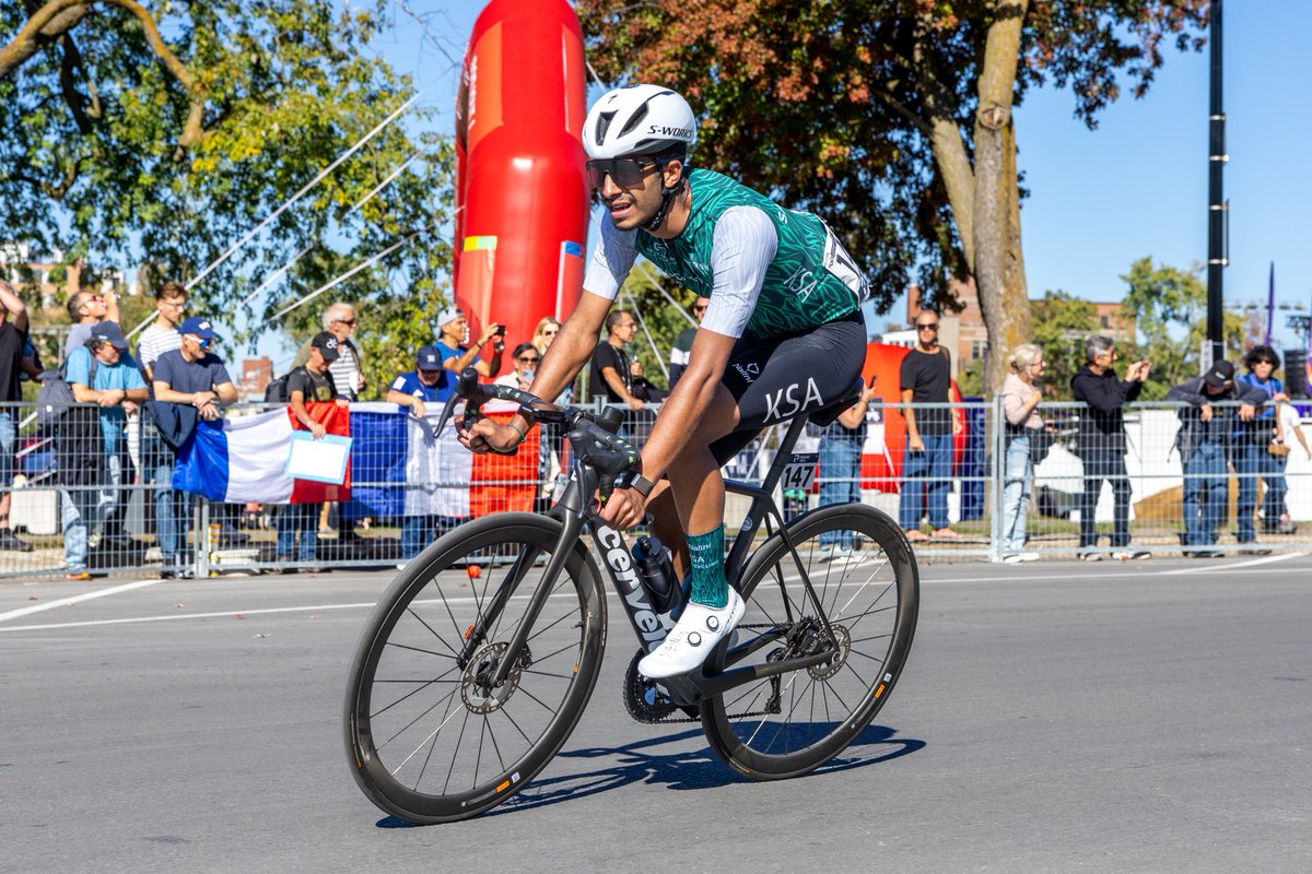 Saudi_Cycling's tweet photo. أبطالنا يخوضان منافسات بطولة العالم 👏🏼🚴🏻‍♂️
#Montréal2026   #SaudiCycling https://t.co/cYpaenAPvS