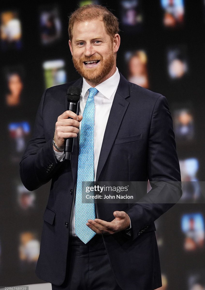 SageKnowsAll's tweet photo. It’s really astonishing how much Harry’s self esteem and self confidence has grown over the last 10 years since being with Meghan 

You can’t under estimate what it does for you when you finally have someone in your life that supports and encourages you, instead of constantly bring you down
