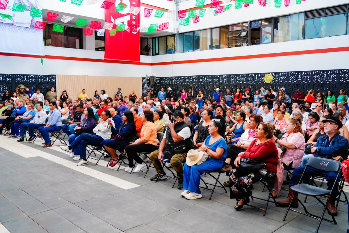 TuAlcaldiaGAM's tweet photo. 🎉¡La colonia Industrial cumple 100 años de historia!

Iniciamos los festejos con la conferencia “La transformación del paisaje urbano”, junto al Colegio de Cronistas de la CDMX, para recorrer la historia de la Industrial y La Villa y reconocer las raíces que nos dan identidad. https://t.co/YyxqhKJOdM