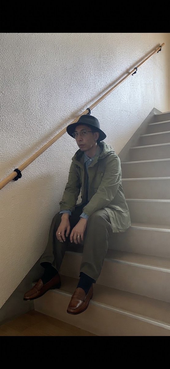 nextone1977's tweet photo. 北海道は朝晩、大分冷え込んできましたね。シャンブレーシャツ使ってエゾカジ♪ Outer: Nigel Cabourn
Inner: Chambray Shirt
Bottoms: JUNYAWATANABE
Shoes: G.H.BASS
Hat: Borsalino 
#ChambrayShirt  #NigelCabourn  #JUNYAWATANABE #古着 https://t.co/tmwbtDglOW