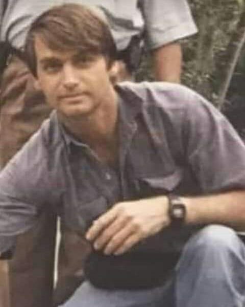 conservadiofag's tweet photo. imagina tomar uma cuspida na cara e ele te chamando de vidinho, slk gozaria muito pro capitão https://t.co/qLUZ8JzfxR