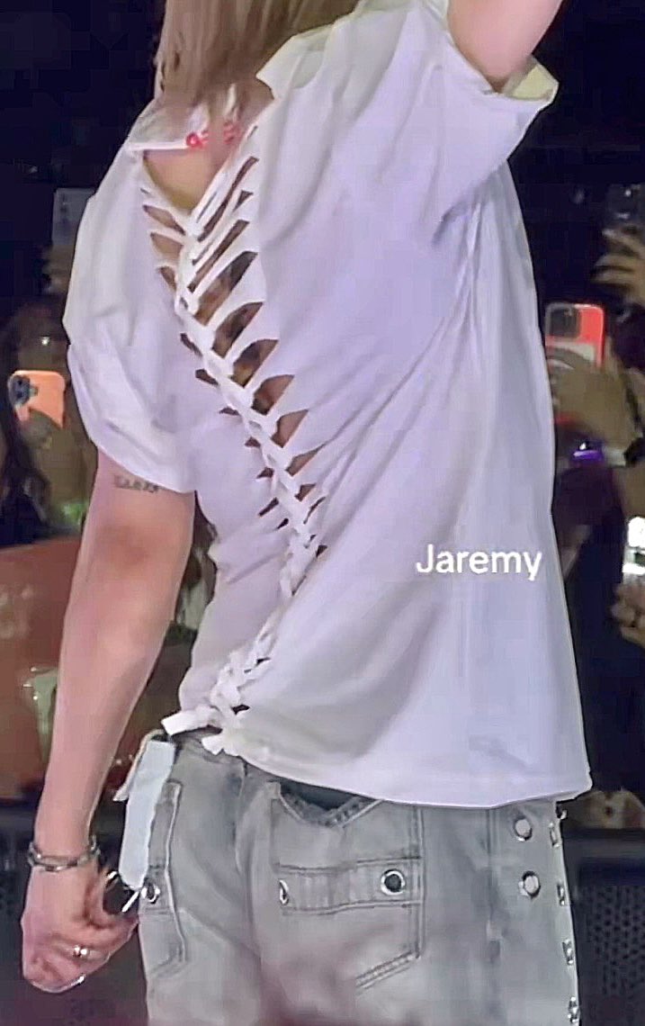 jiminourdiva's tweet photo. This is actually so fuckingg insane i feel sickk https://t.co/jBuQdKFdAV