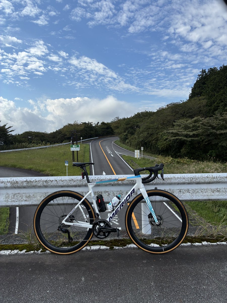 MasarcSit's tweet photo. 登ったさー🏔️ https://t.co/1uJNPZb289